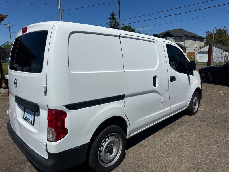 2016 Nissan NV200
