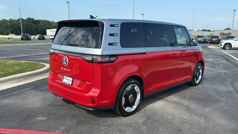 2025 Volkswagen ID. Buzz Pro S Plus 4Motion