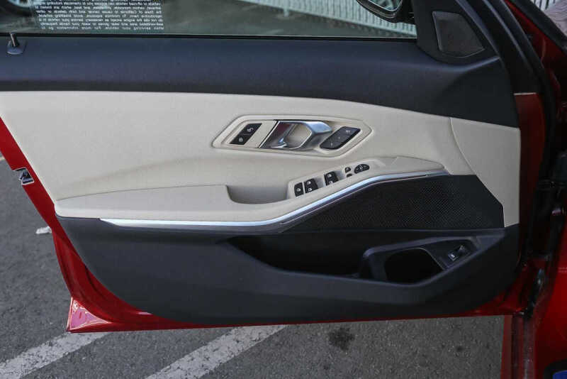 2025 BMW 3 Series 330i xDrive