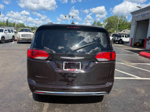 2018 Chrysler Pacifica Touring L