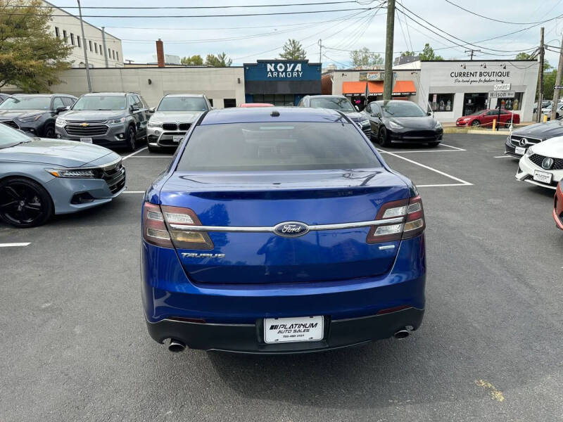 2013 Ford Taurus SE