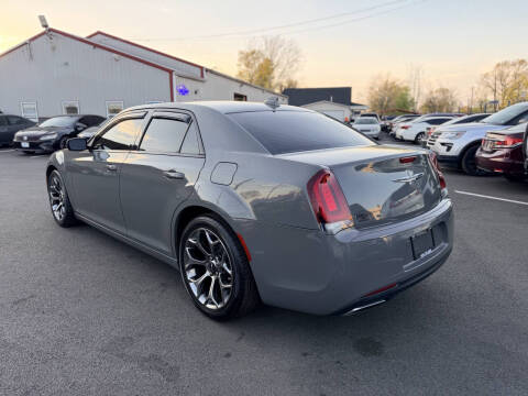 2018 Chrysler 300 Touring L