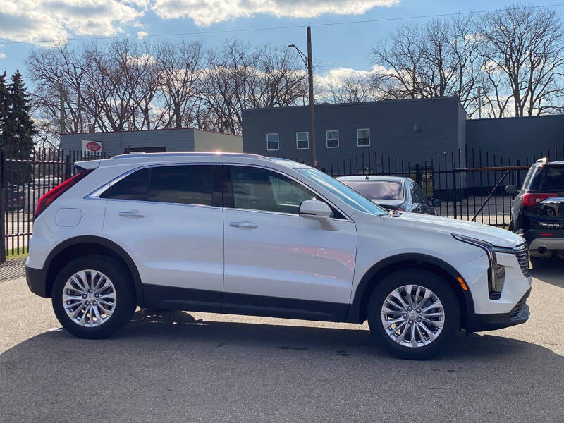 2024 Cadillac XT4 Luxury