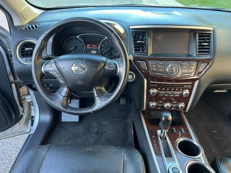 2014 Nissan Pathfinder SL