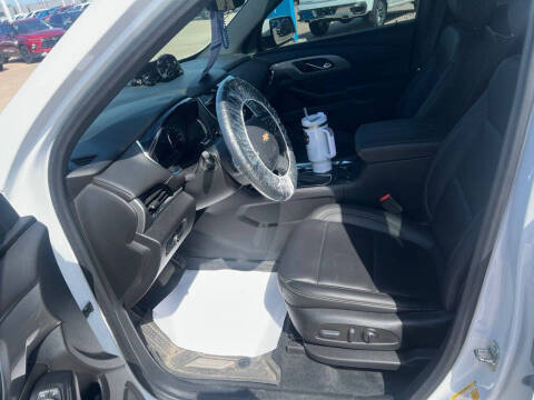 2023 Chevrolet Traverse LT Leather