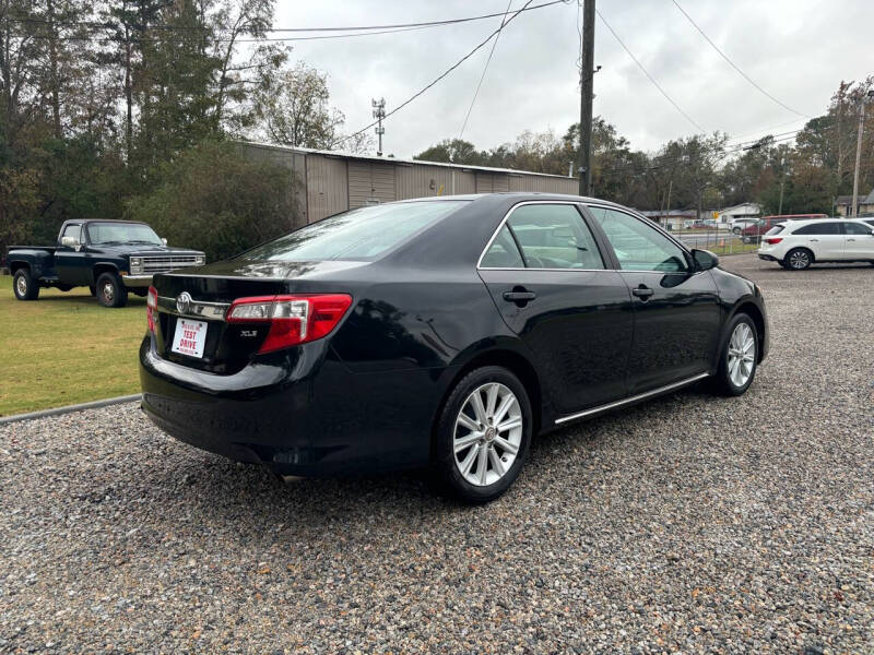 2013 Toyota Camry XLE photo 6