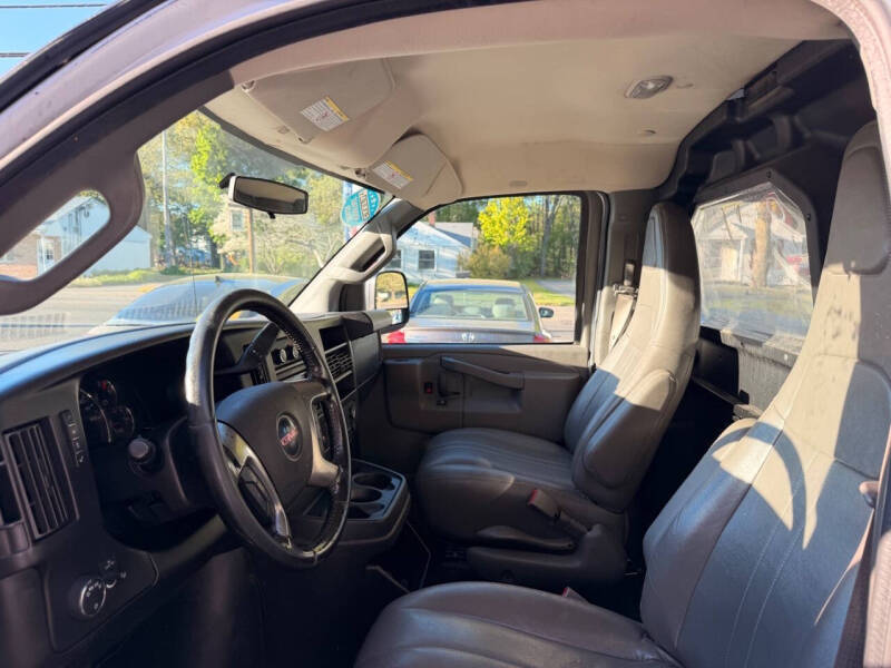 2017 GMC Savana 2500