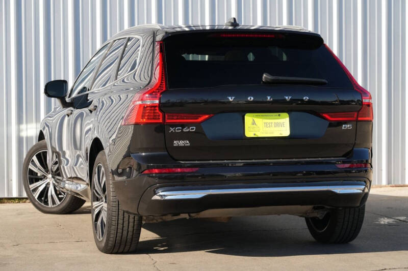 2023 Volvo XC60 B5 Ultimate Bright Theme