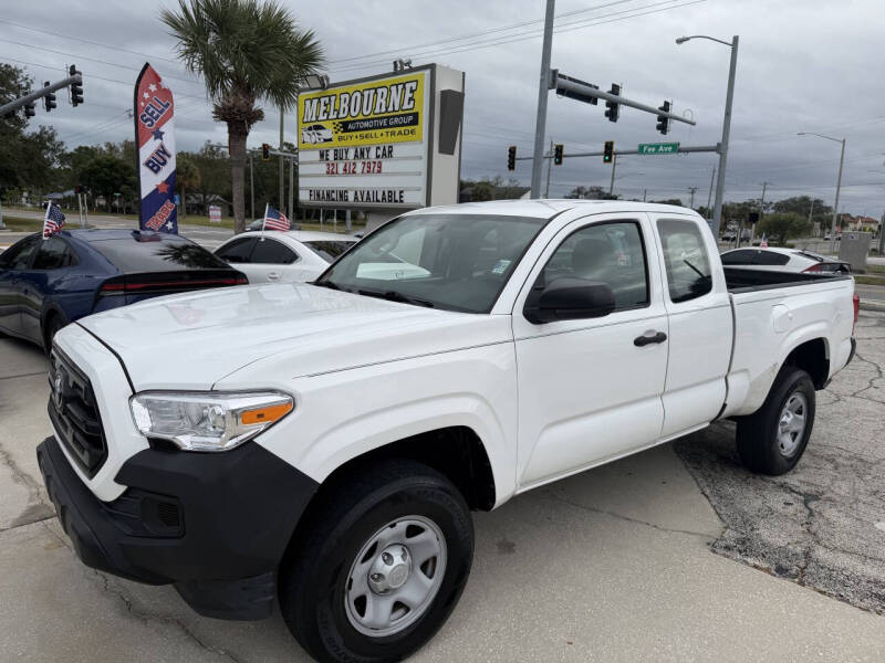 2016 Toyota Tacoma SR's photo