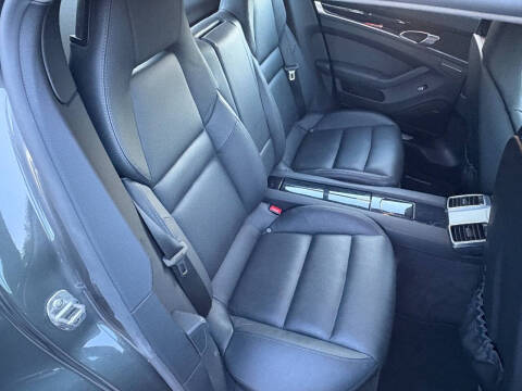 2015 Porsche Panamera