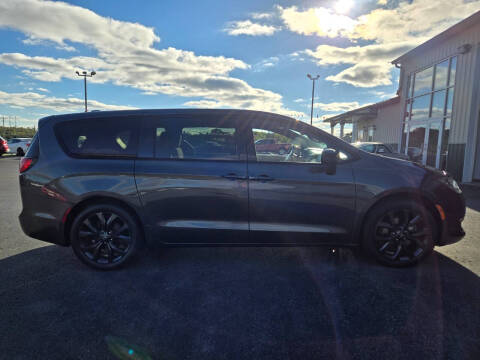 2018 Chrysler Pacifica Touring Plus