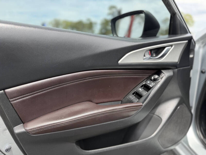 2018 Mazda MAZDA3 Touring