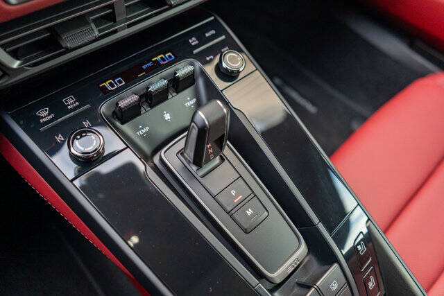 2024 Porsche 911 Carrera 4 GTS