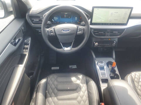 2024 Ford Escape Platinum