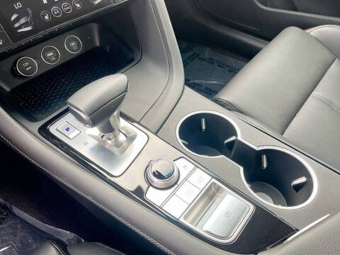 2025 Genesis G70