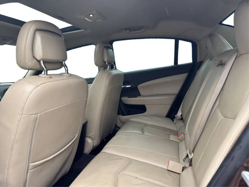 2012 Chrysler 200 Limited