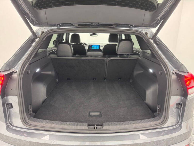 2024 Volkswagen Atlas Cross Sport SE 4Motion