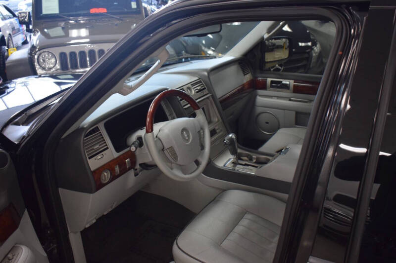 2006 Lincoln Navigator Luxury