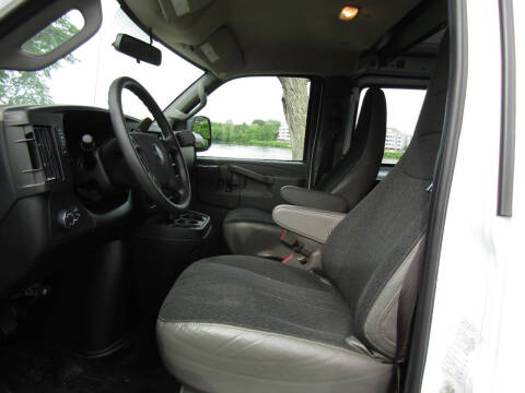 2023 GMC Savana 2500