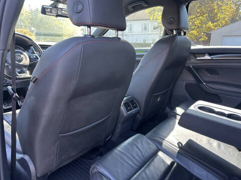 2015 Volkswagen Golf GTI SE