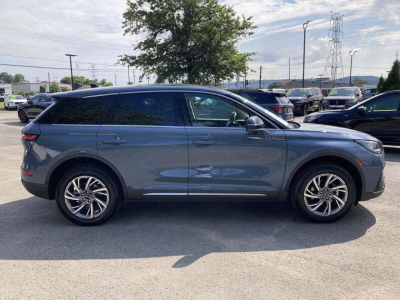 2023 Lincoln Corsair Standard