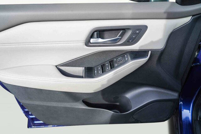 2022 Nissan Rogue SL