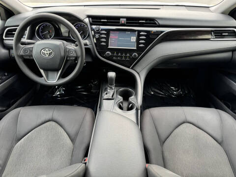2018 Toyota Camry LE