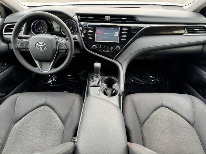 2018 Toyota Camry LE