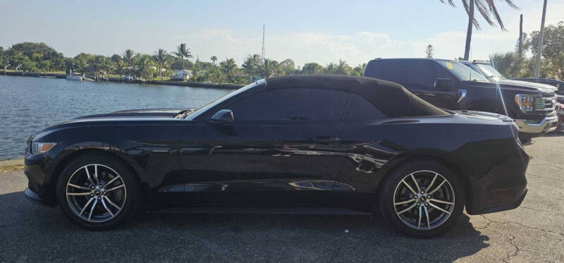 2017 Ford Mustang EcoBoost Premium