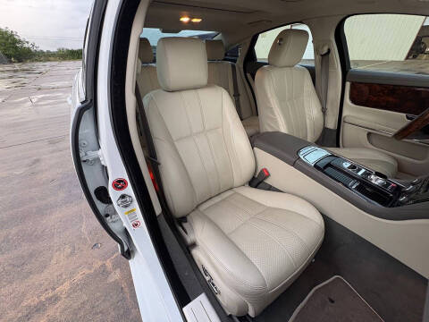 2012 Jaguar XJ