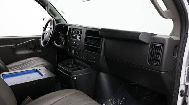 2023 Chevrolet Express 2500