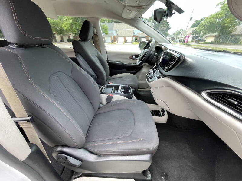 2017 Chrysler Pacifica Touring Plus