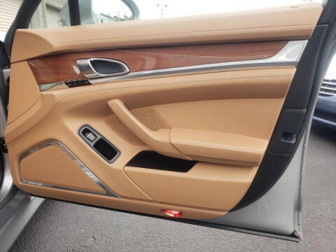 2011 Porsche Panamera Turbo