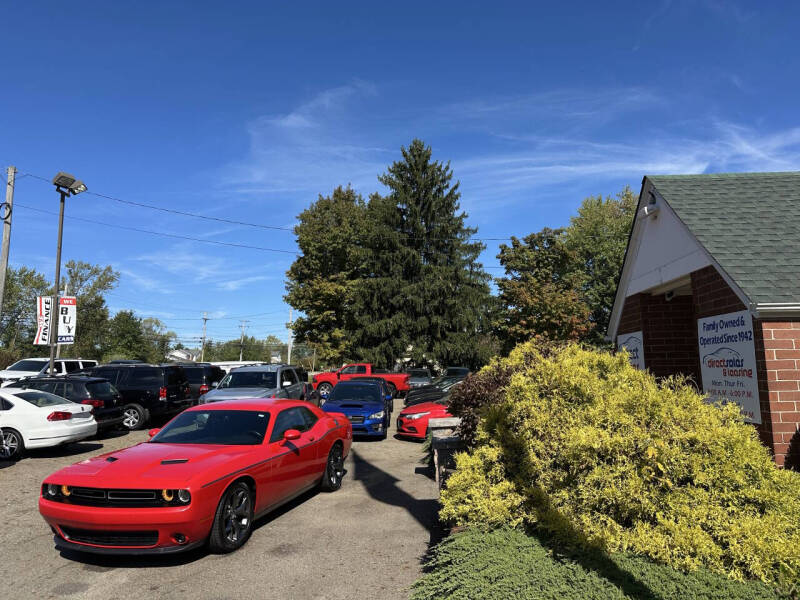 2015 Dodge Challenger SXT's photo