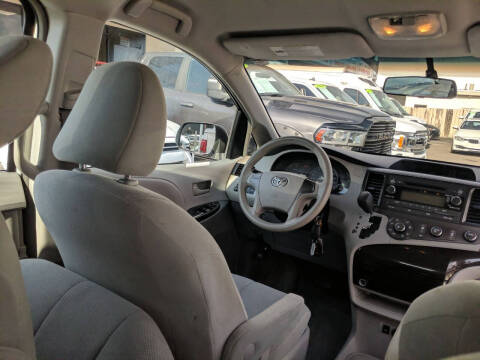 2014 Toyota Sienna L 7-Passenger
