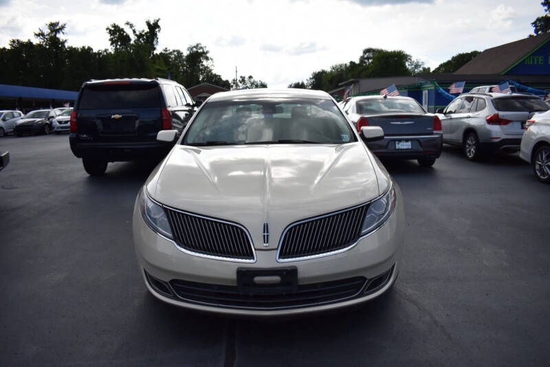 2014 Lincoln MKS