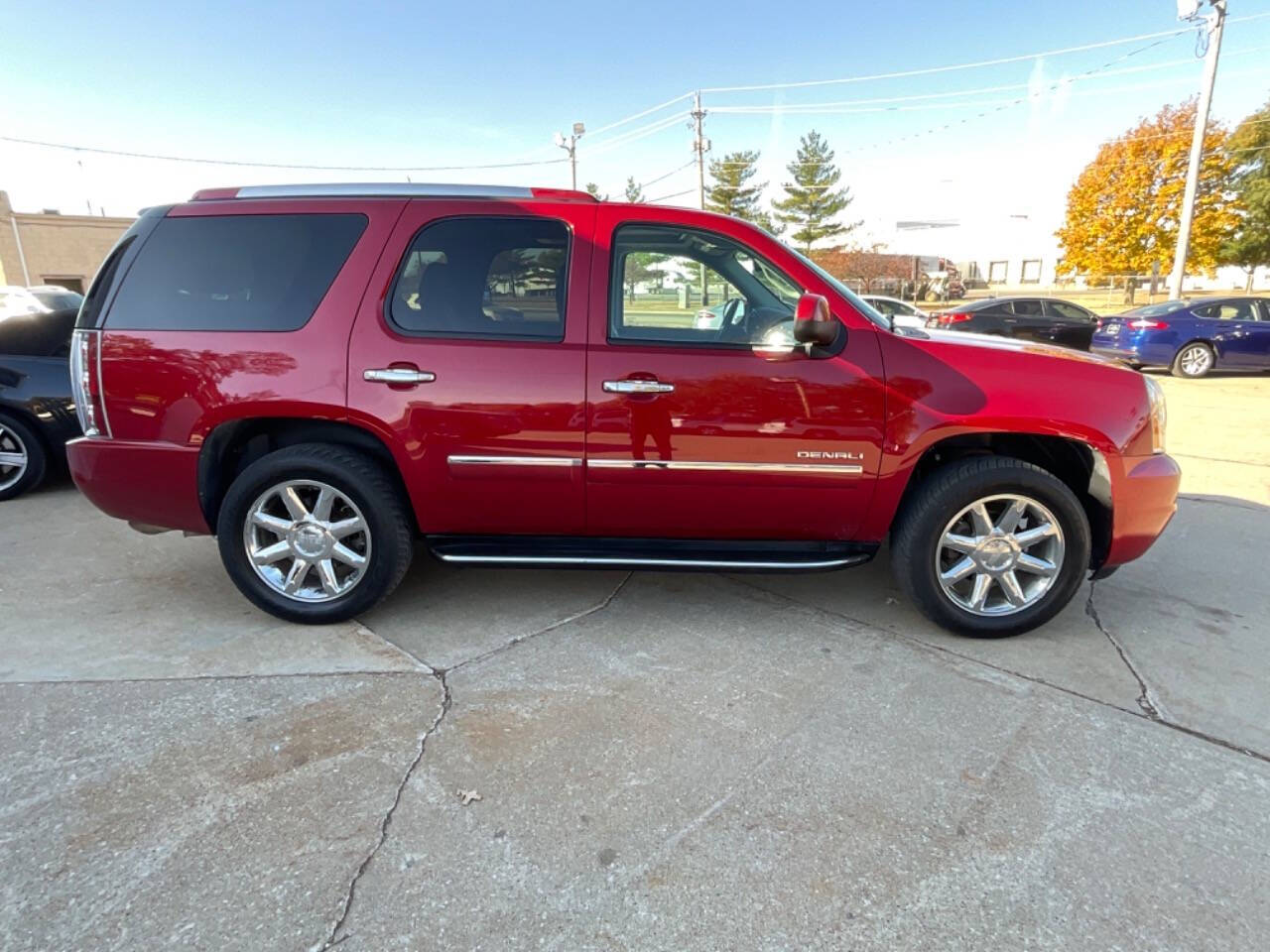 2013 GMC Yukon for sale at Auto Connection in Waterloo, IA