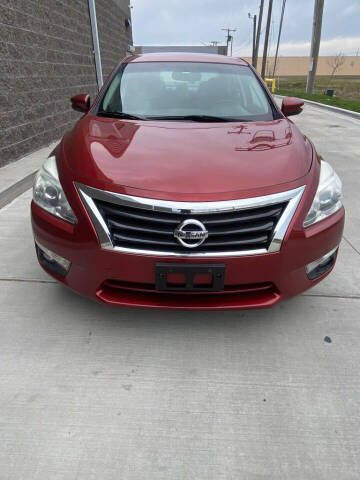 2014 Nissan Altima for sale at Carsland KC in Kansas City MO