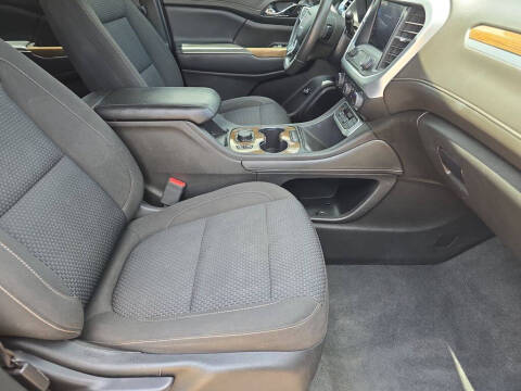 2022 GMC Acadia SLE