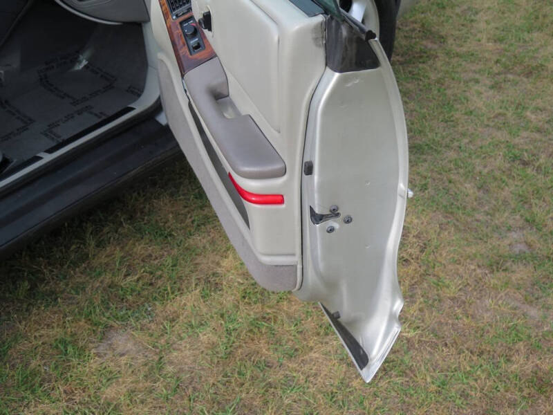 1999 Oldsmobile Aurora