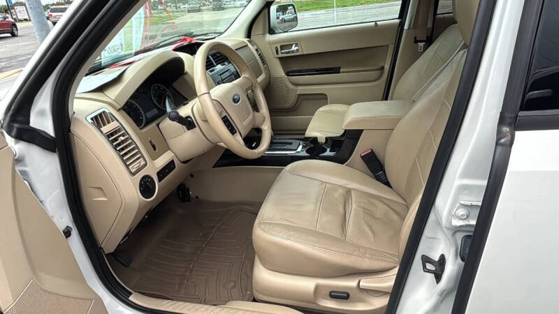 2012 Ford Escape Limited - Photo 11