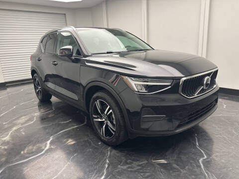 2023 Volvo XC40 B5 Core