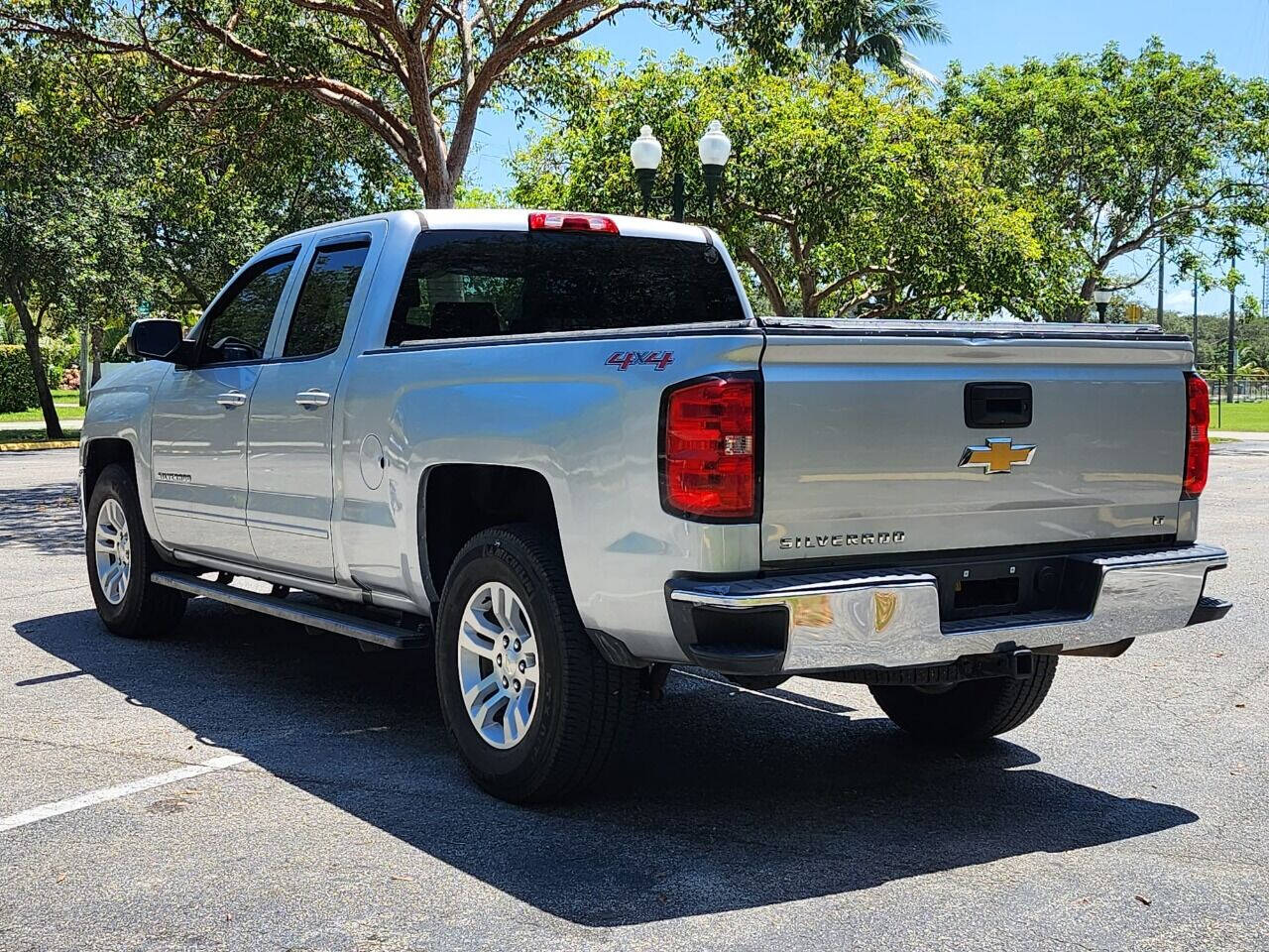 2017 CHEVROLET Silverado Pickup - $28,995