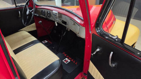 1953 International L-120 Series