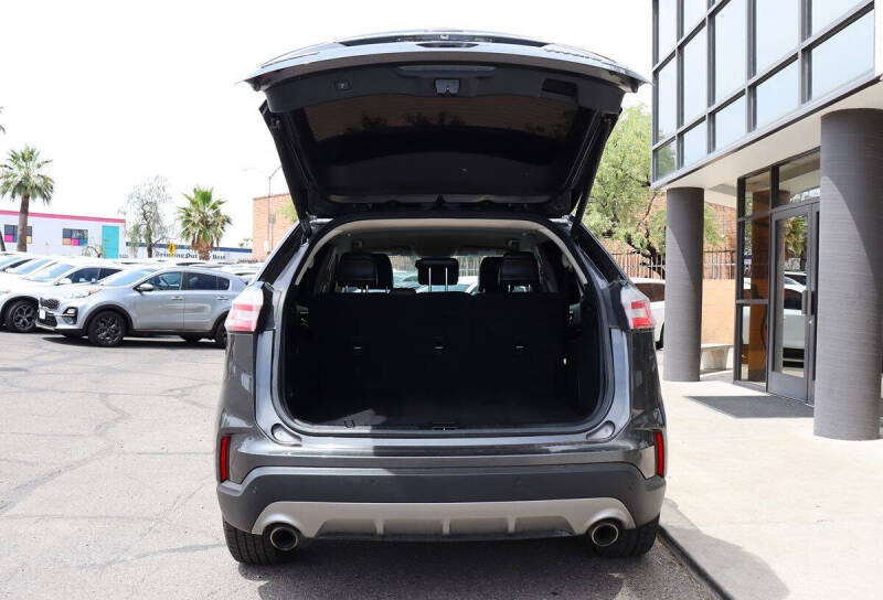 2020 Ford Edge Titanium