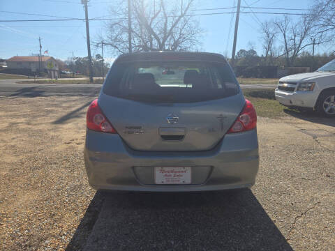 2011 Nissan Versa 1.8 SL