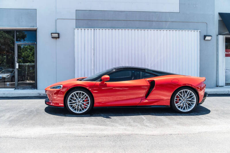 2023 McLaren GT