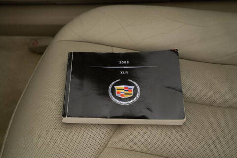 2005 Cadillac XLR