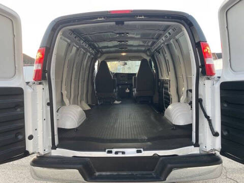 2025 Chevrolet Express 2500