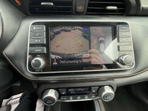 2019 Nissan Kicks SR